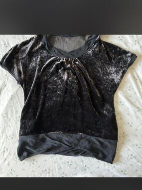 Velvet Short-Sleeve Black Women's Top